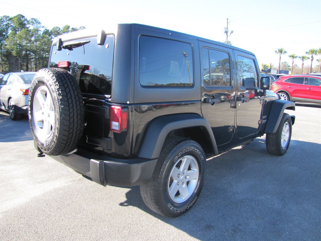 Jeep Wrangler photo 5
