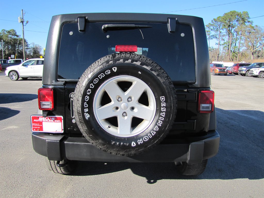 Jeep Wrangler photo 6