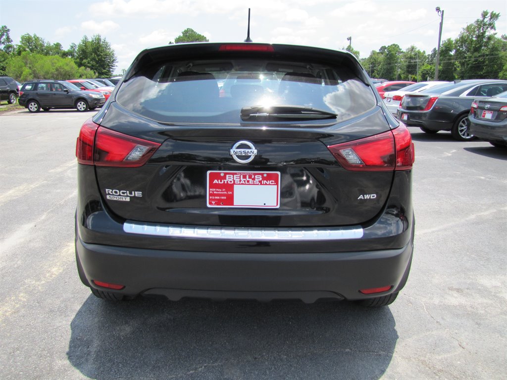 Nissan Rogue Sport photo 6