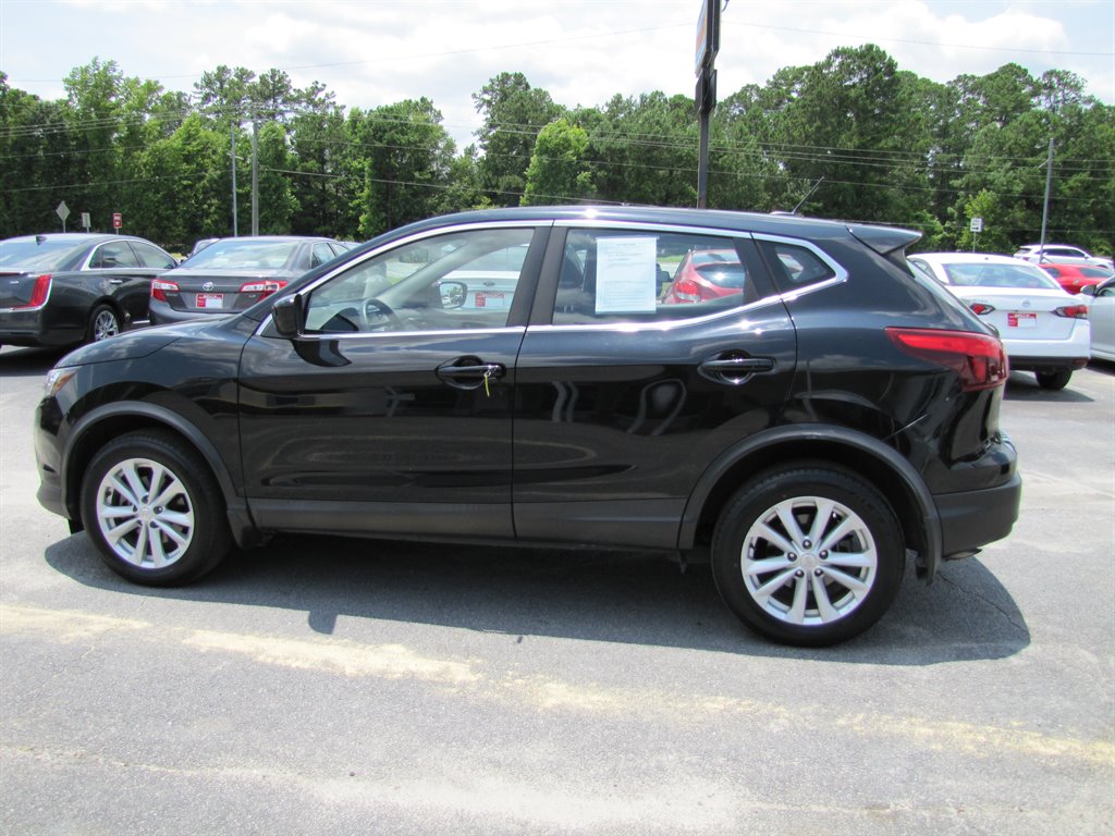 Nissan Rogue Sport photo 8
