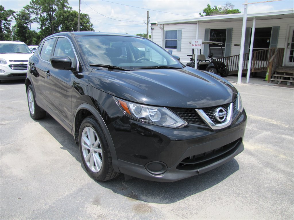 Nissan Rogue Sport photo 3
