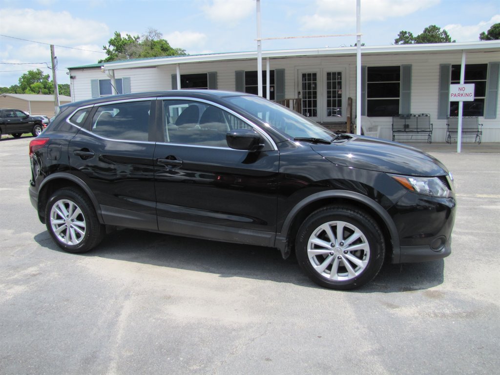 Nissan Rogue Sport photo 4