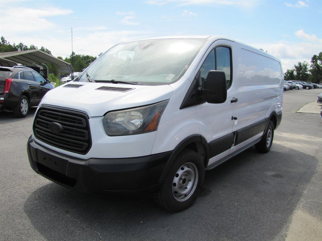2016 Ford Transit Base's photo