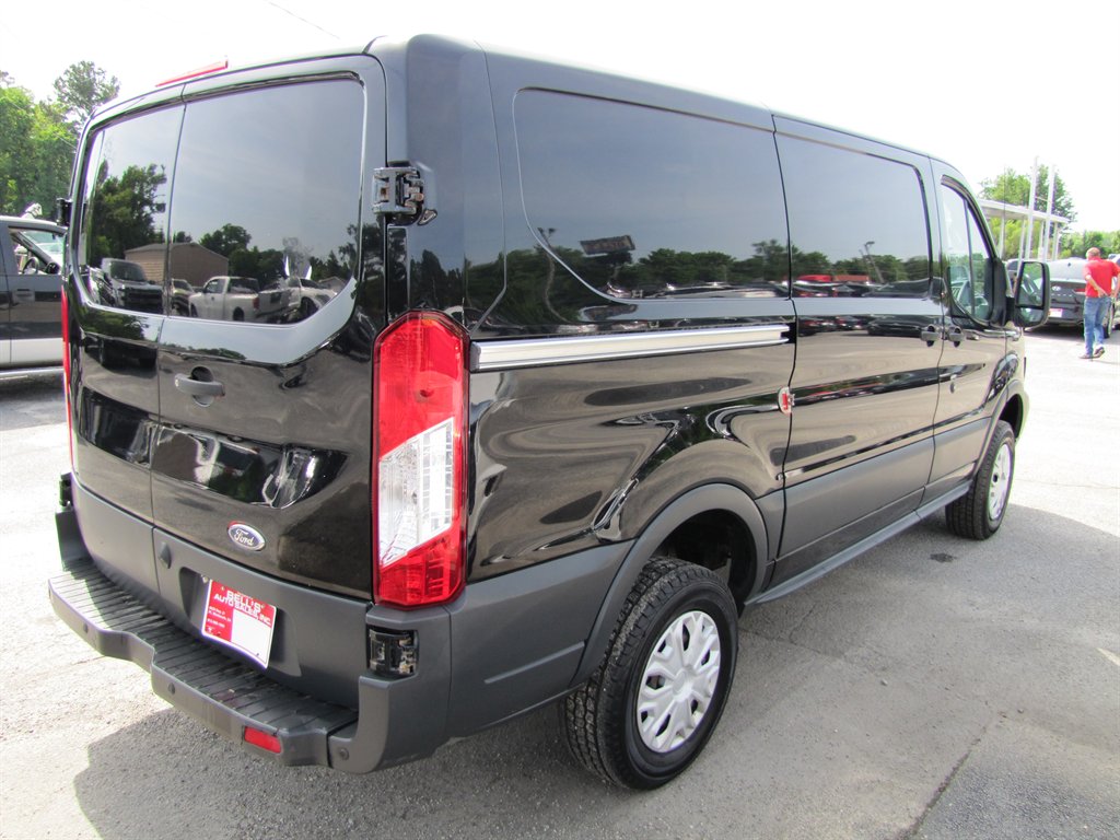 Ford T150 Vans photo 4