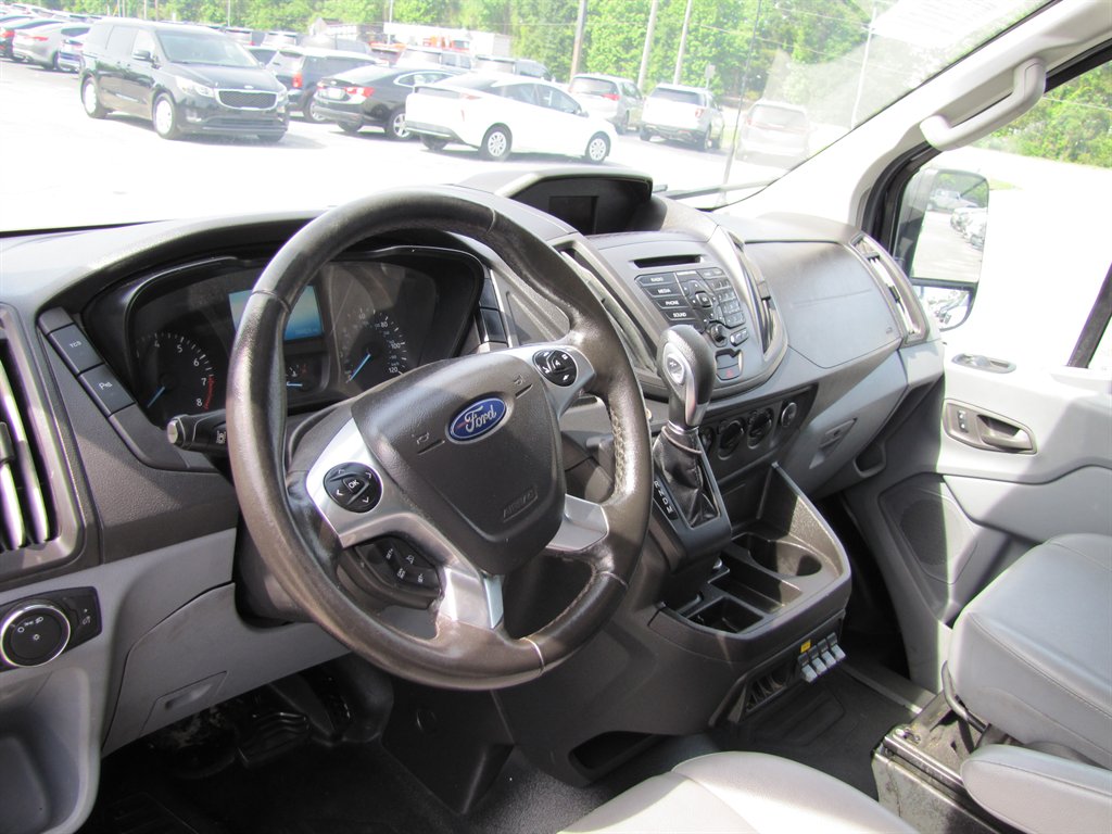 Ford T150 Vans photo 11