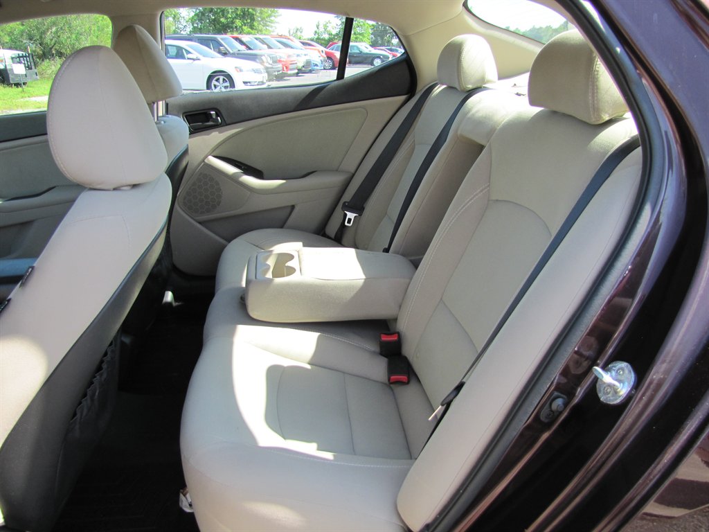2015 Kia Optima LX - Photo 10