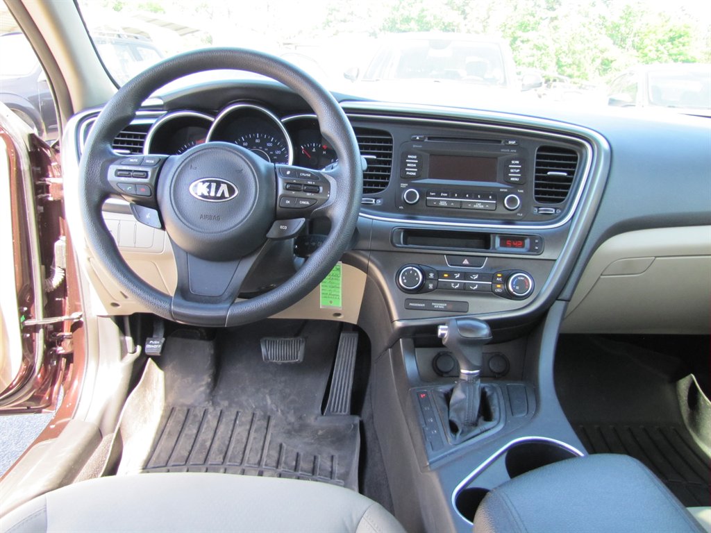 2015 Kia Optima LX - Photo 11