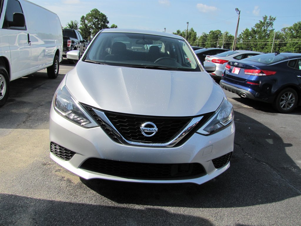 Nissan Sentra photo 2