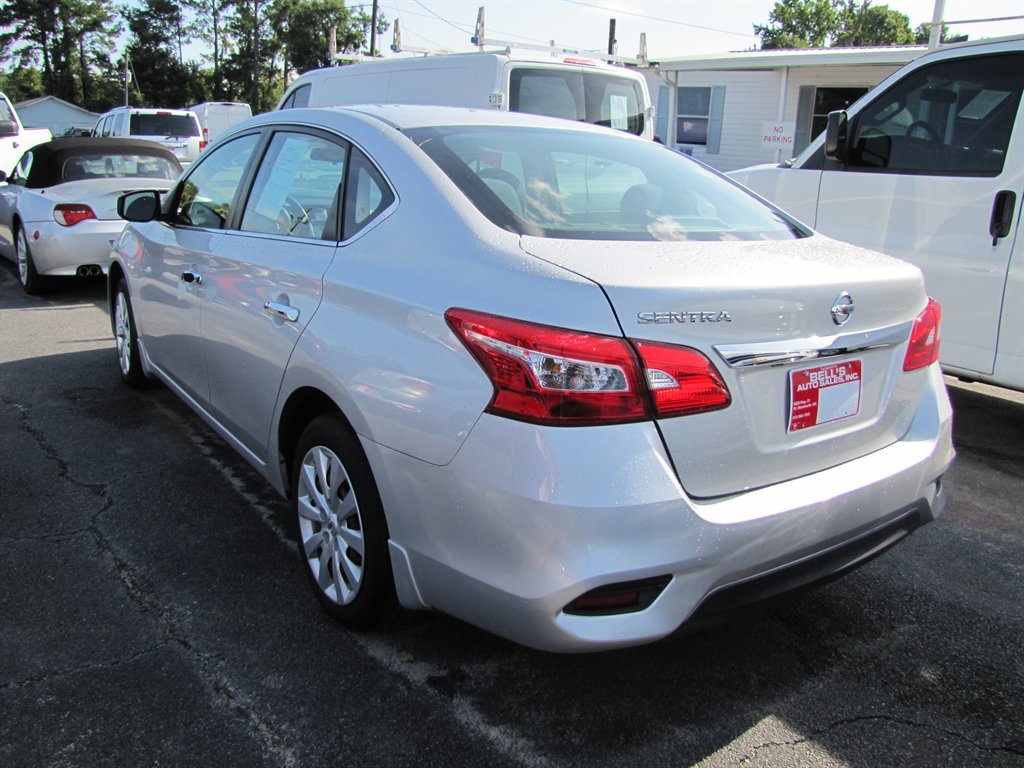 Nissan Sentra photo 5