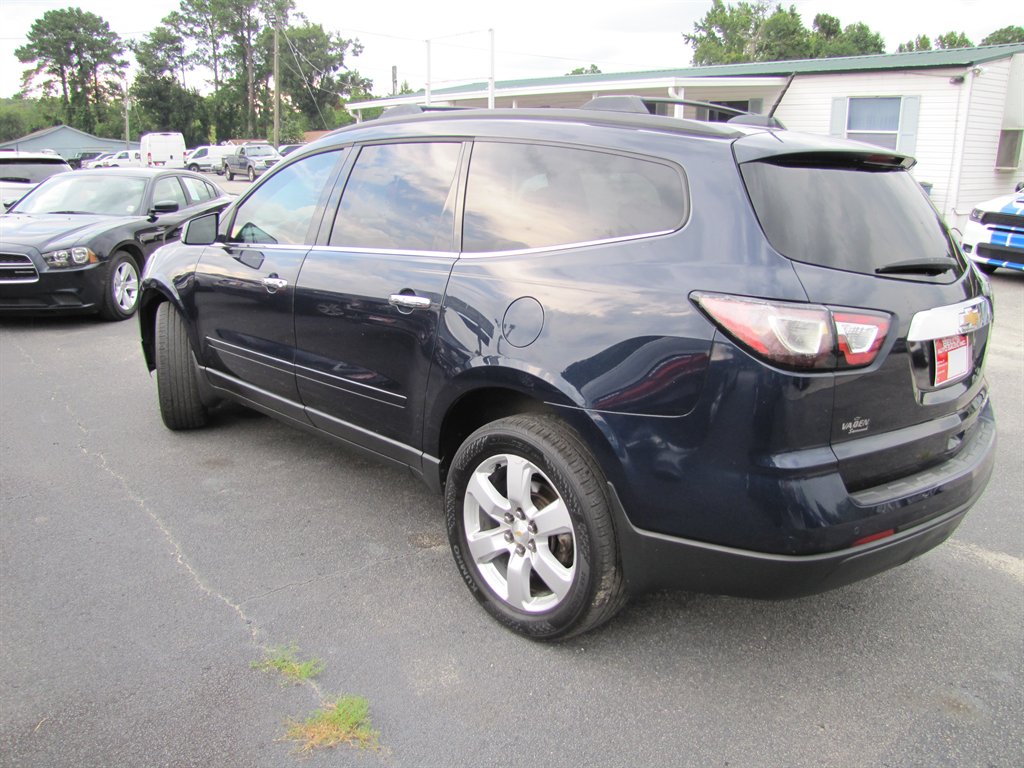 Chevrolet Traverse photo 7