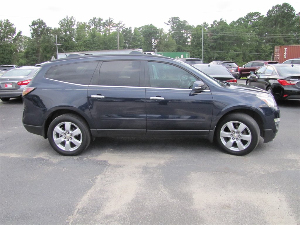 Chevrolet Traverse photo 4