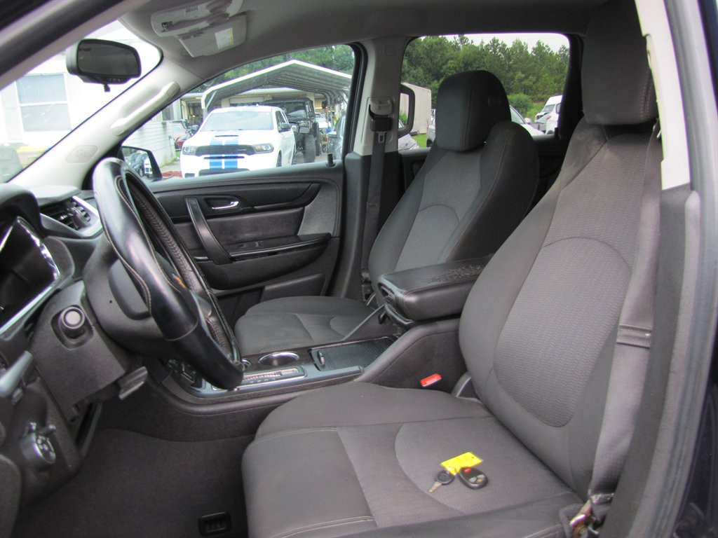 Chevrolet Traverse photo 12