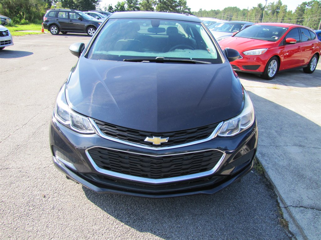 Chevrolet Cruze photo 2
