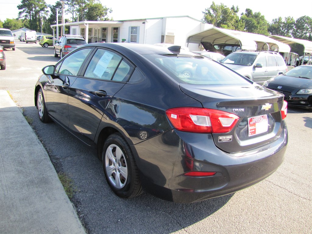 Chevrolet Cruze photo 7