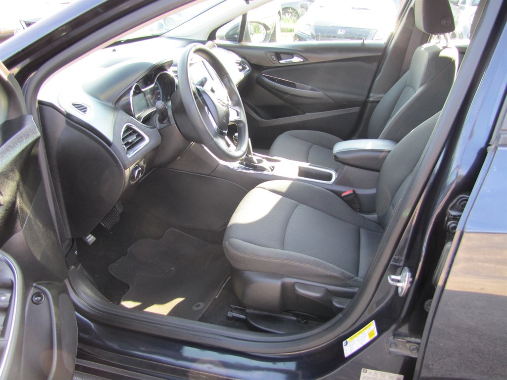 Chevrolet Cruze photo 10