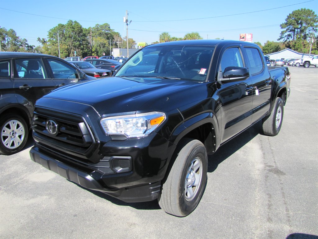 2020 Toyota Tacoma SR's photo