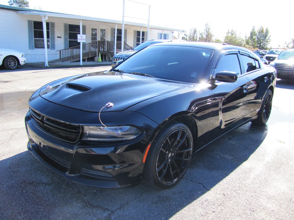 2015 Dodge Charger SE's photo