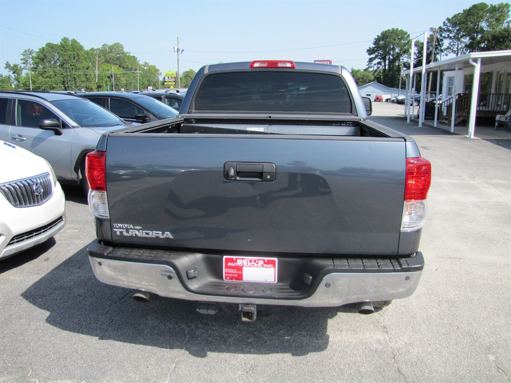 Toyota Tundra photo 6