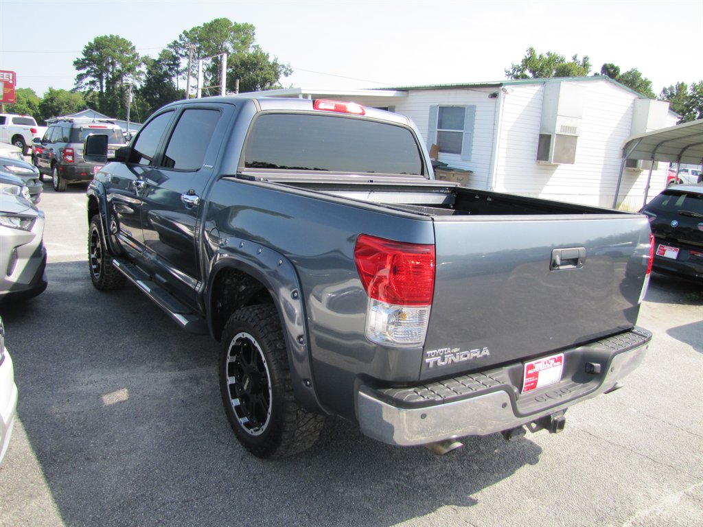 Toyota Tundra photo 7