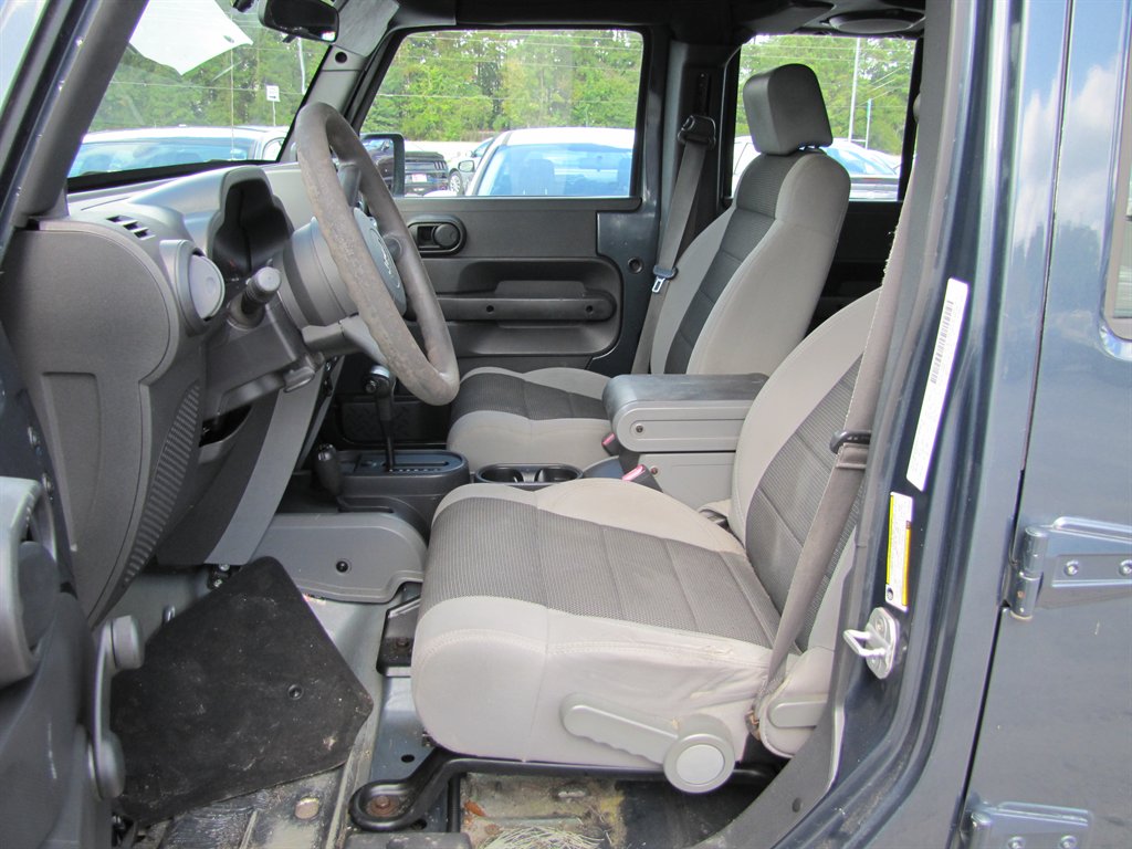 Jeep Wrangler photo 7