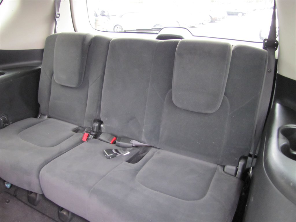 Nissan Armada photo 9