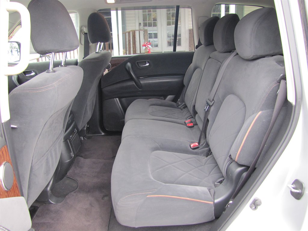 Nissan Armada photo 10