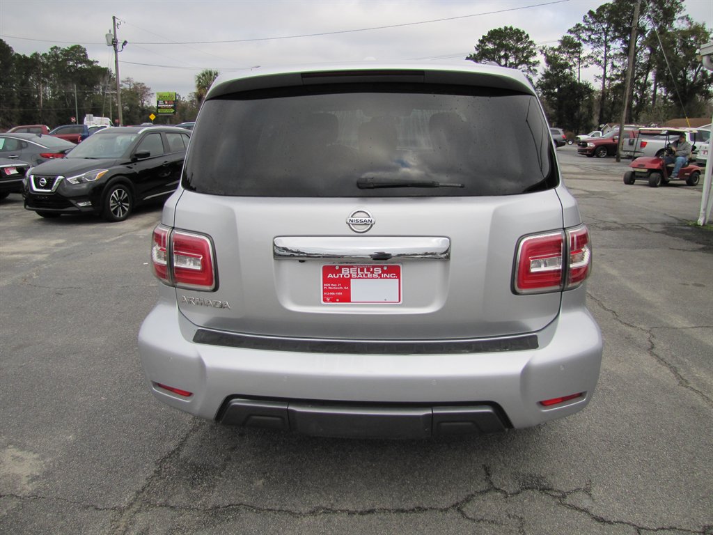Nissan Armada photo 6