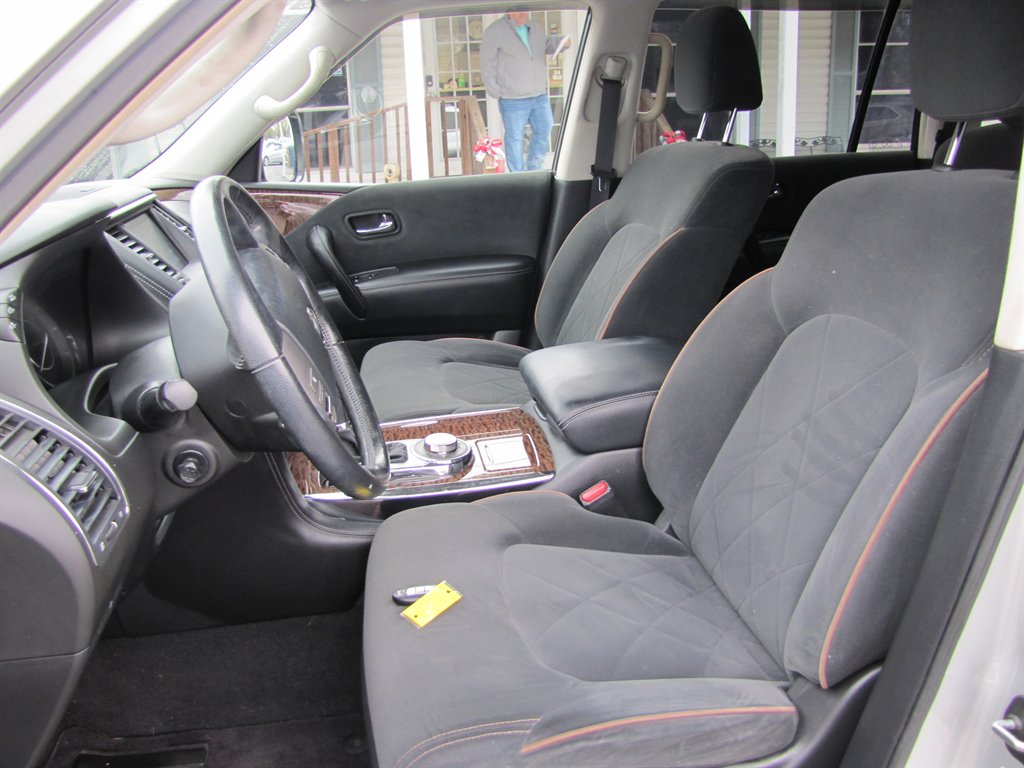 Nissan Armada photo 12