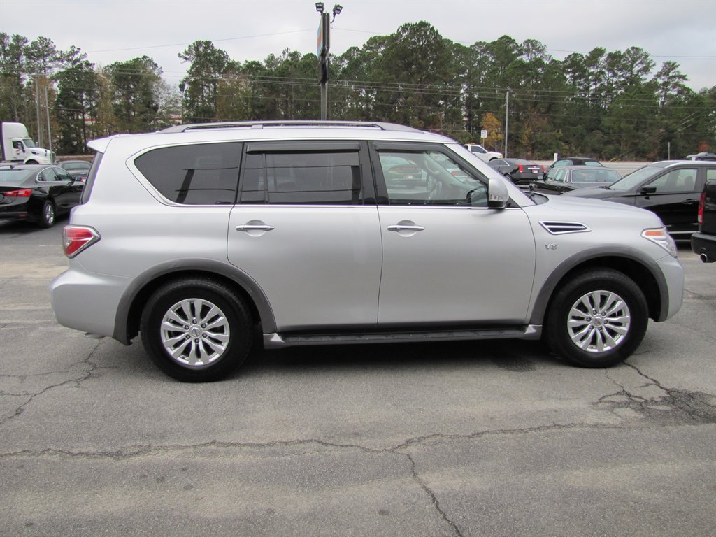 Nissan Armada photo 4