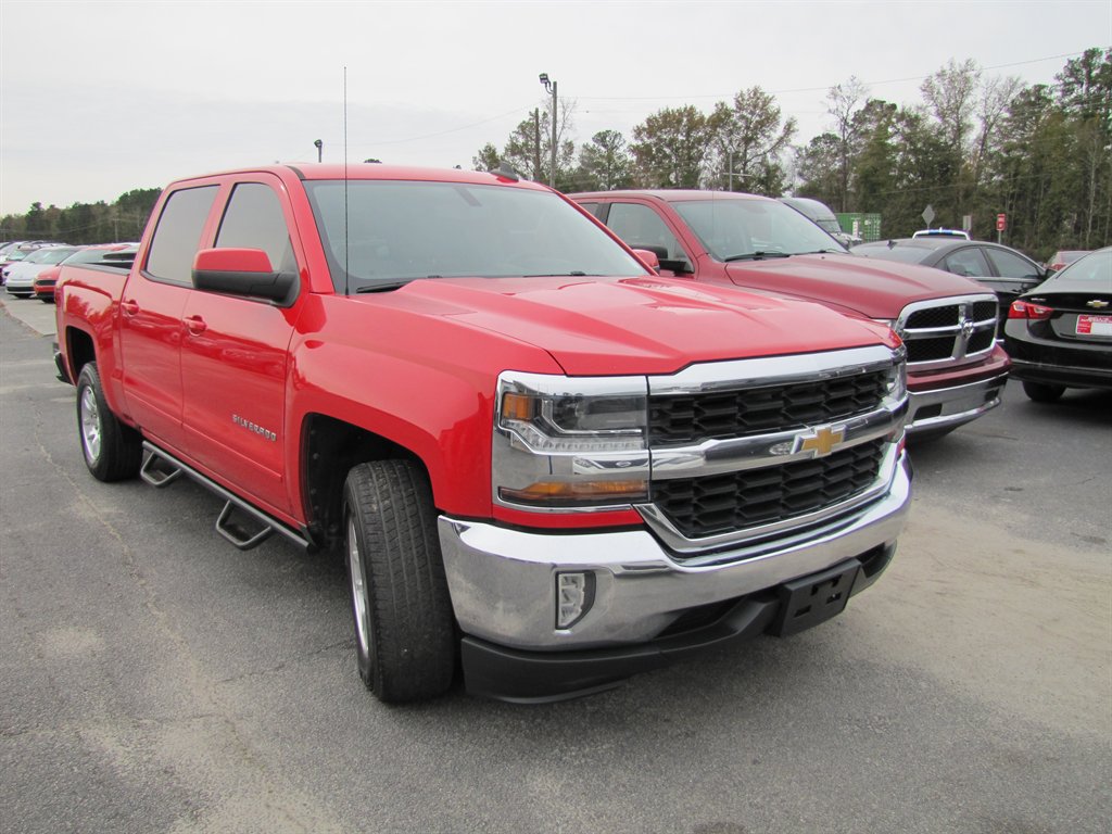 Chevrolet Silverado 1500 photo 3