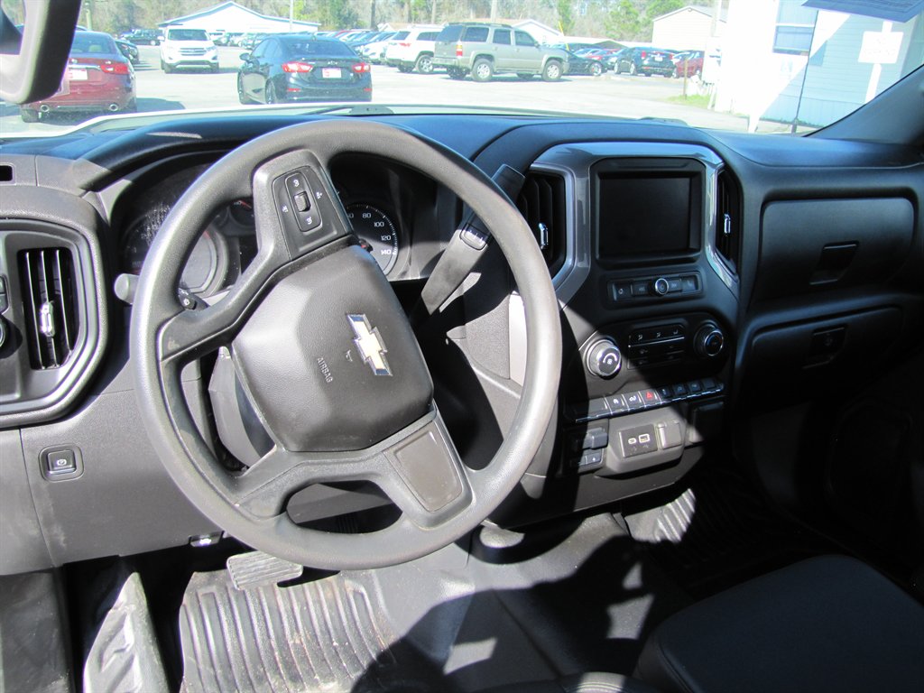 Chevrolet Silverado 1500 photo 8