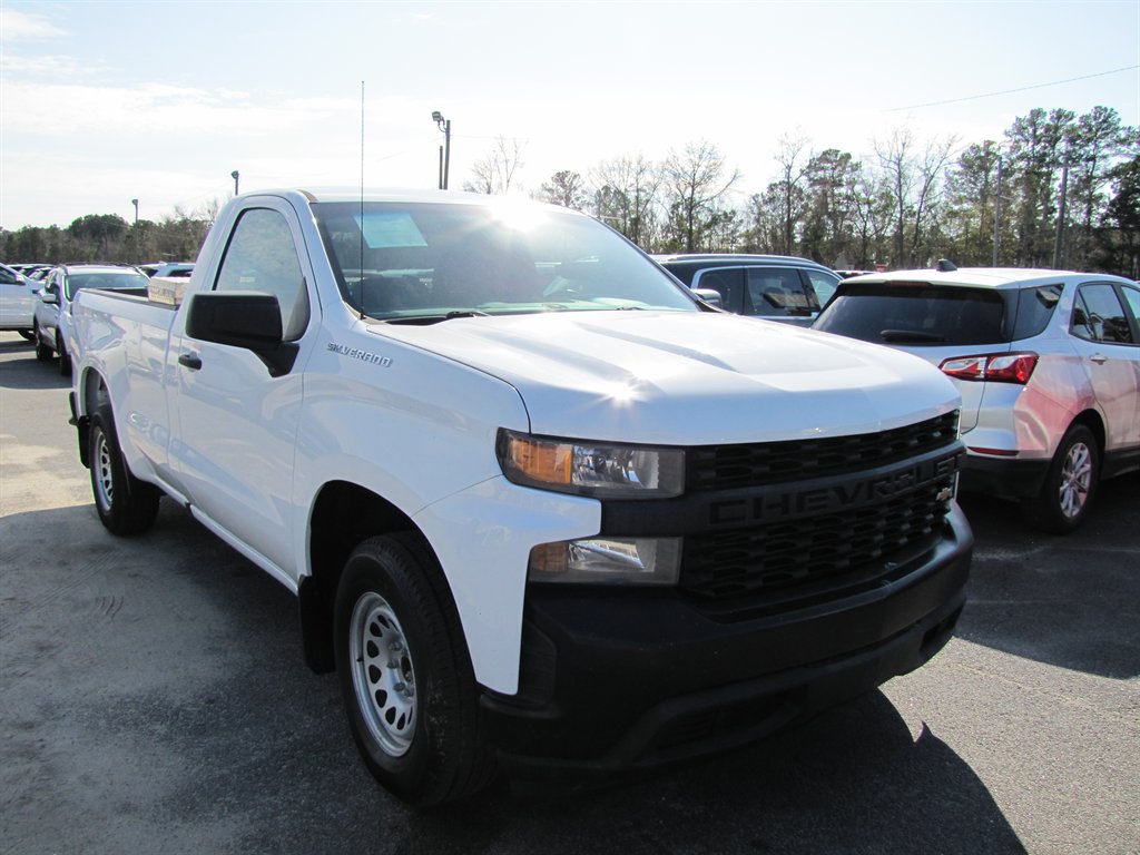 Chevrolet Silverado 1500 photo 3