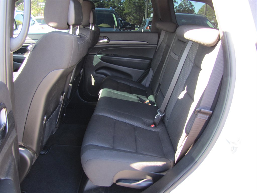 Jeep Grand Cherokee photo 8