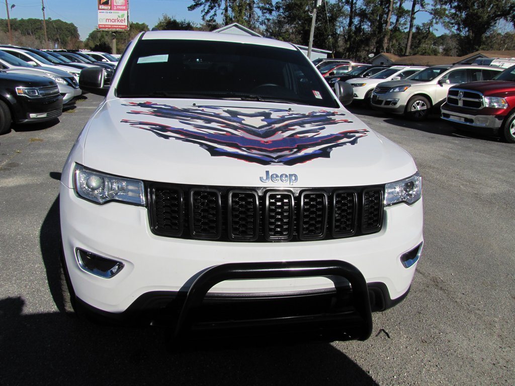 Jeep Grand Cherokee photo 2