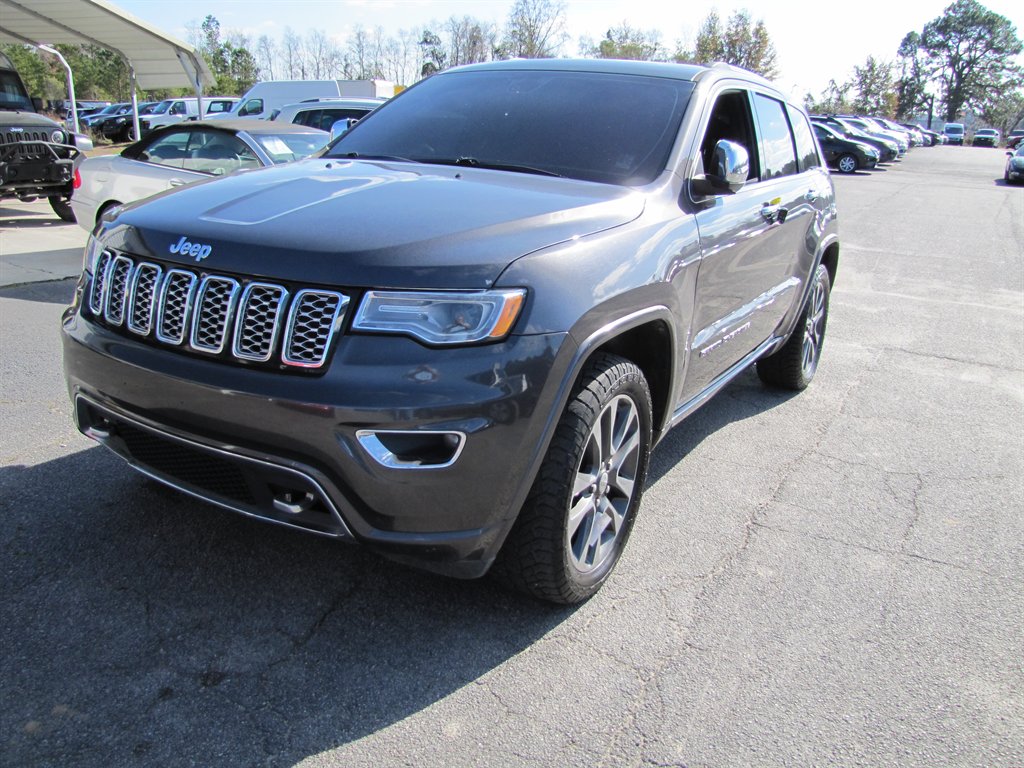 2017 Jeep Grand Cherokee Overland's photo