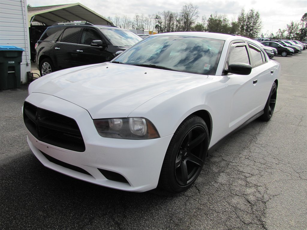 2014 Dodge Charger SE's photo