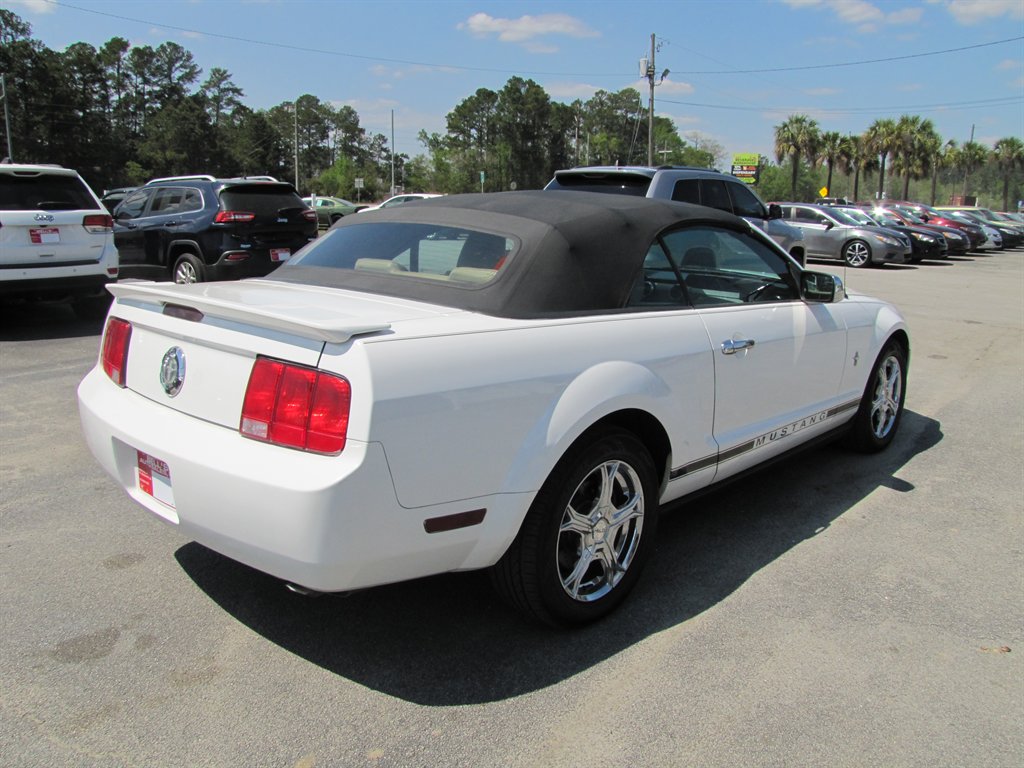 Ford Mustang photo 4