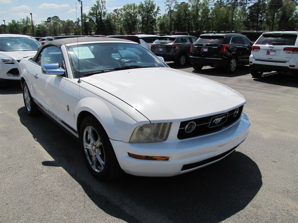 Ford Mustang photo 3