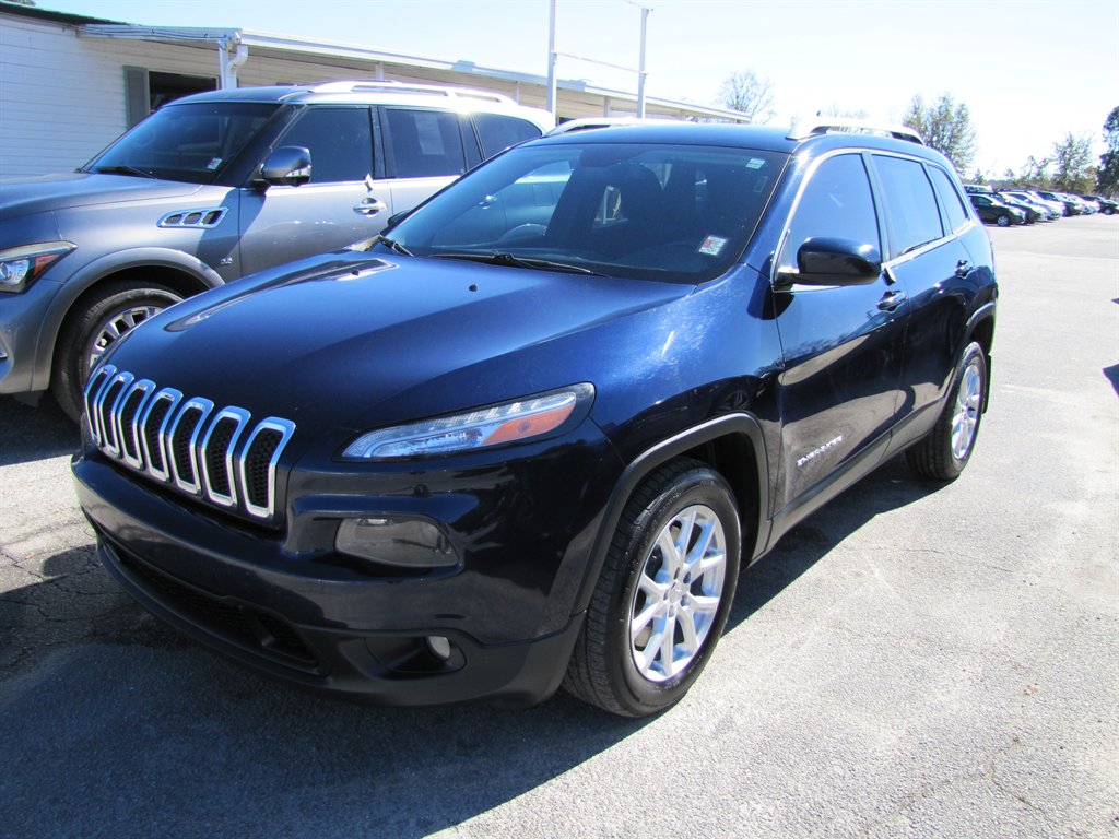 2016 Jeep Cherokee Latitude's photo