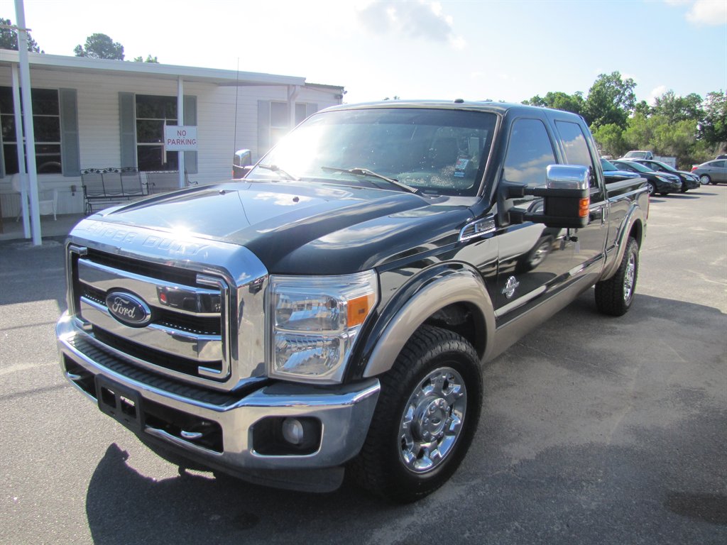 2015 Ford F-250 Lariat Crew Cab 172 in's photo