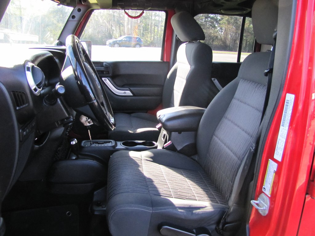 Jeep Wrangler photo 7