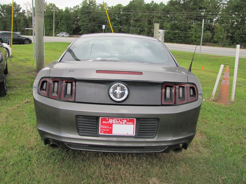Ford Mustang photo 5