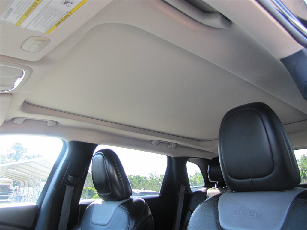 Jeep Cherokee photo 10