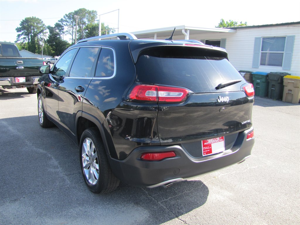 Jeep Cherokee photo 6
