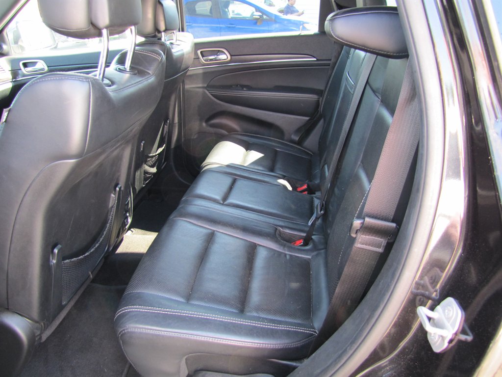 Jeep Grand Cherokee photo 8