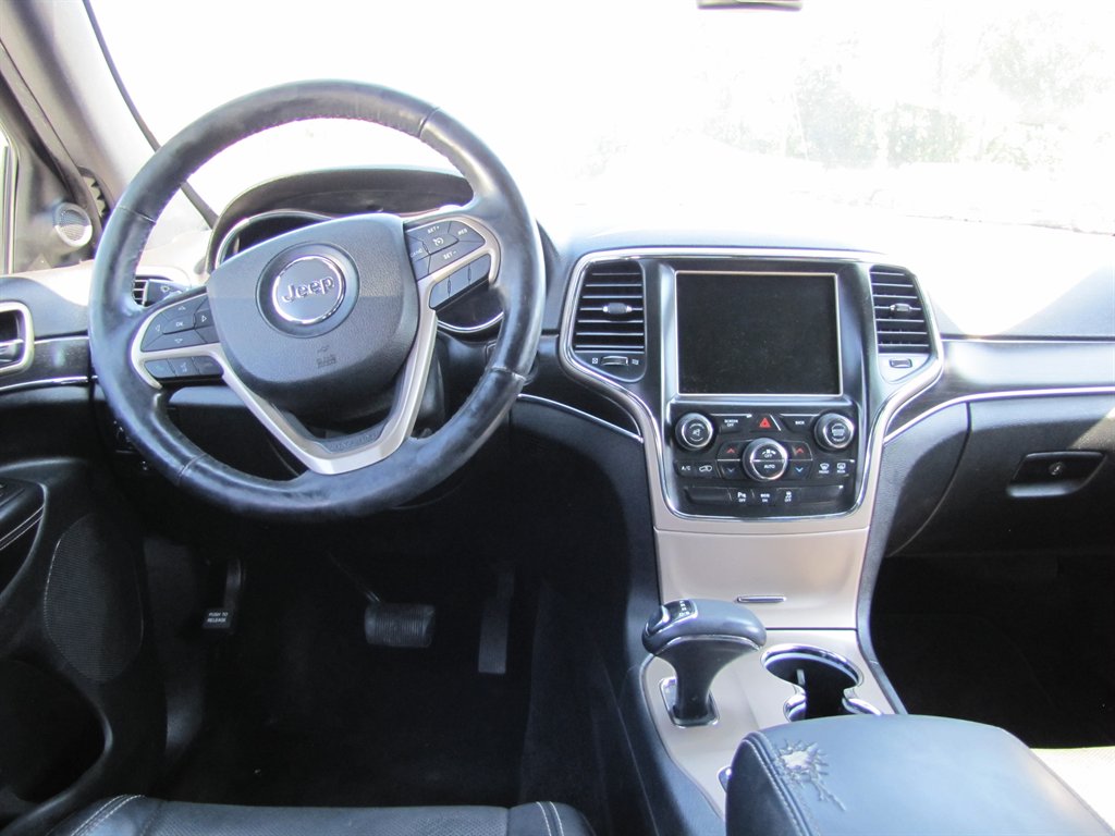 Jeep Grand Cherokee photo 9