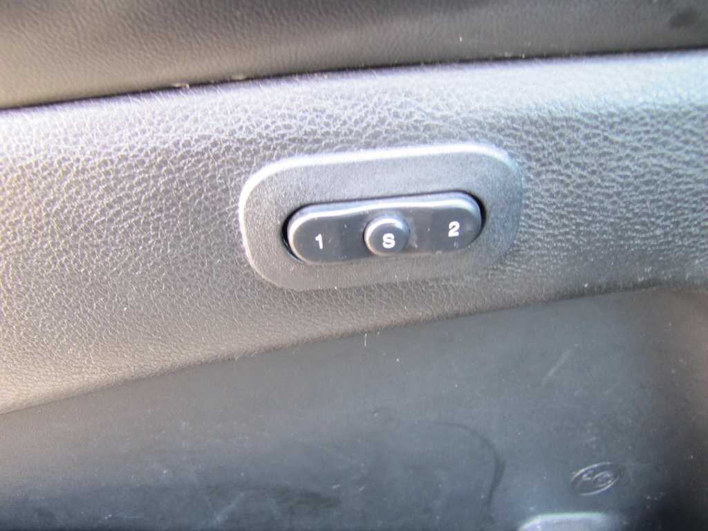 Jeep Grand Cherokee photo 11