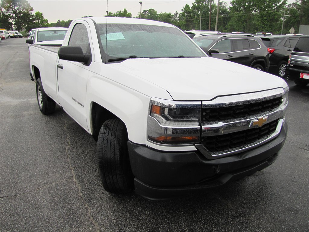 Chevrolet Silverado 1500 photo 2