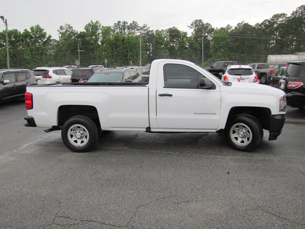 Chevrolet Silverado 1500 photo 3