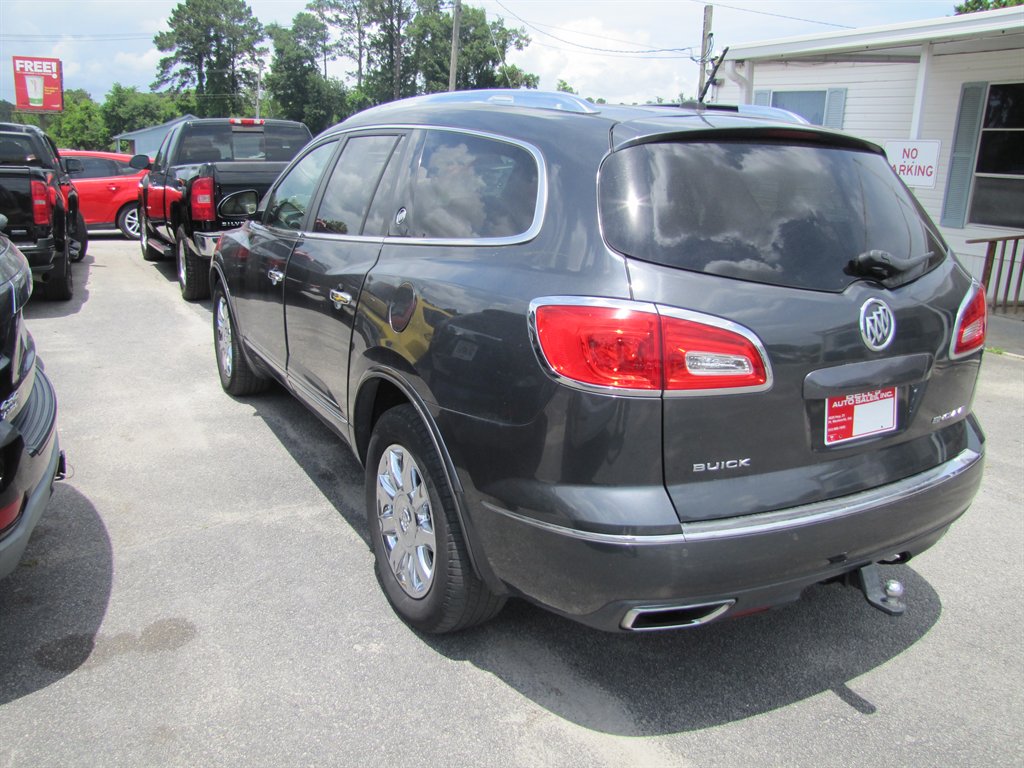 Buick Enclave photo 2